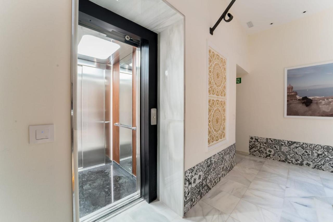 Apartamento Cadiz Centro Fabio Rufino Exterior photo